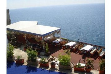 Montenegro Privát Ulcinj, Esterno